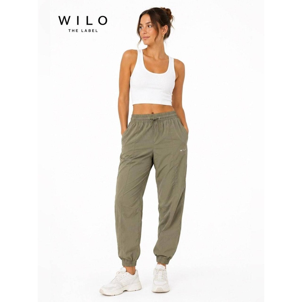 WILO The Label Olive Green Jogger Pants Women Medium Elastic Waist Mesh Lined